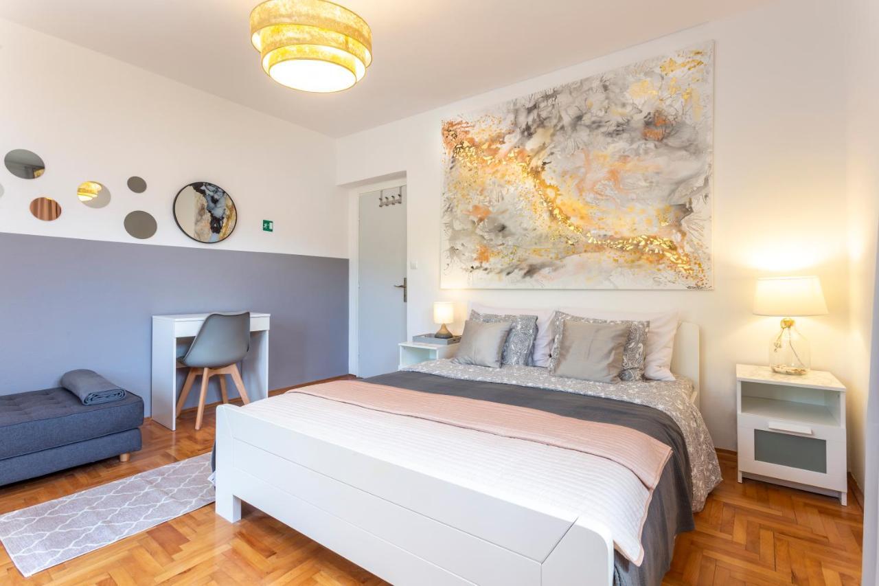 חוואר Mamma Mia Apartments-City Center מראה חיצוני תמונה